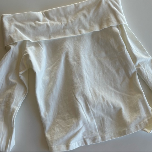 Brandy Melville White Off the Shoulder Peggy Top - Picture 6 of 6